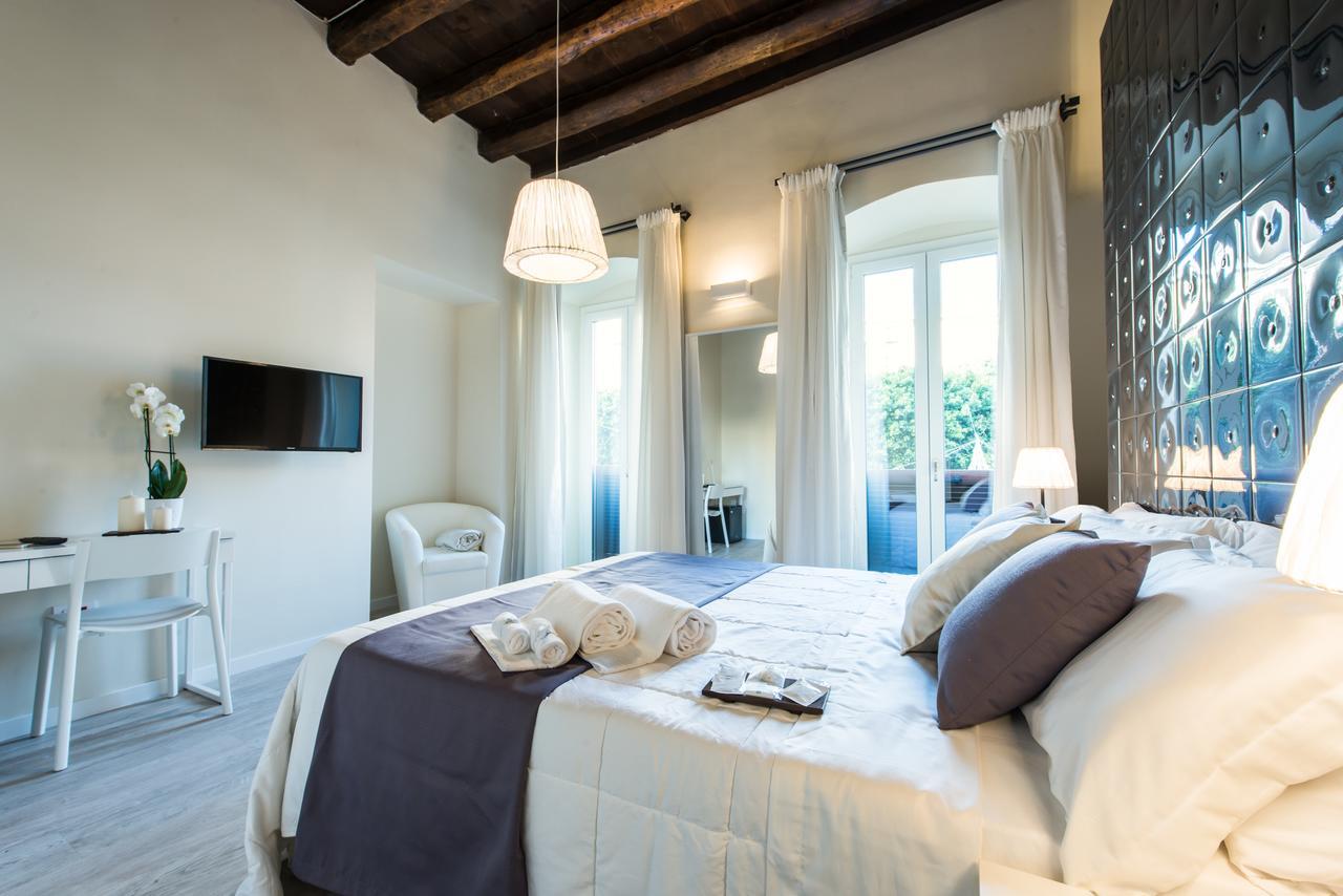 Luxuryenne Hotel Cagliari Luaran gambar